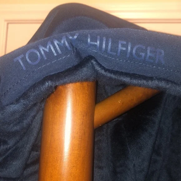 Tommy Hilfiger so soft inside 🥰  pinstripes on pockets Arm with logo! NEVER WORN - Picture 9 of 10